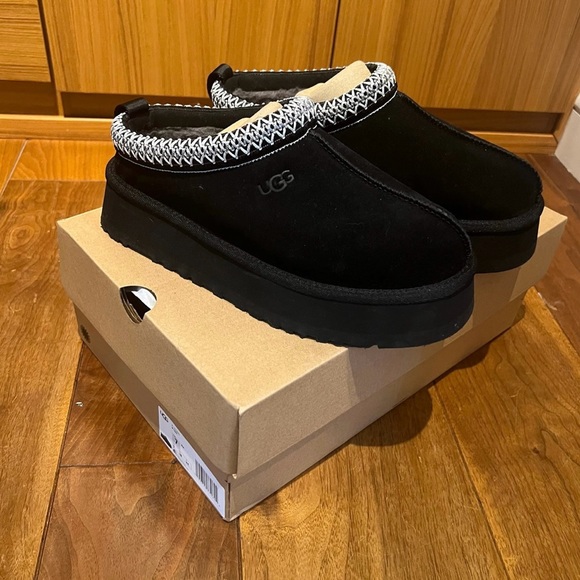 NIB! 100% Authentic UGG Tazz Platform Slippers Women Size 7 Black - Picture 12 of 12